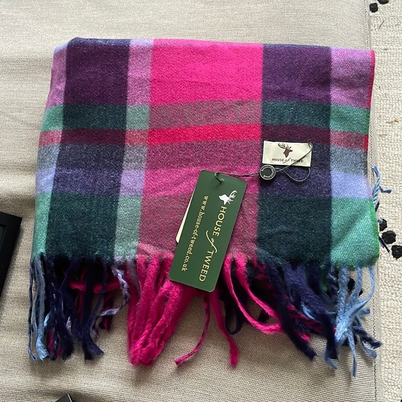 Multicolour plaid scarf from Edinburgh - Picture 2 of 2